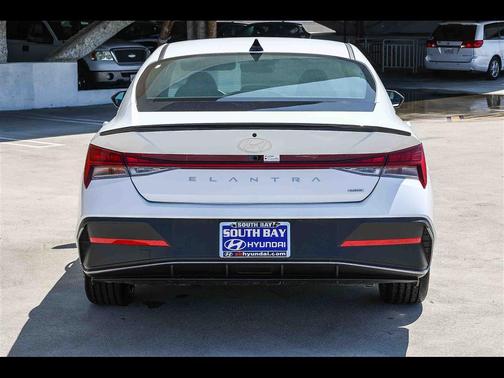 2025 Hyundai ELANTRA HEV SEL Sport