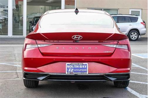 2023 Hyundai ELANTRA Limited