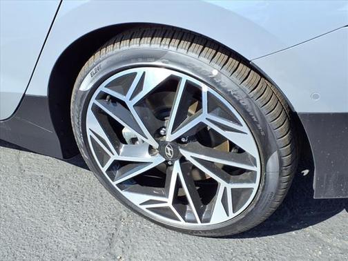 2025 Hyundai IONIQ 6 Limited