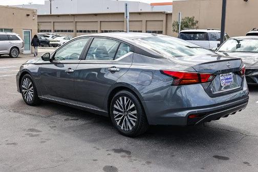 Gun Metallic 2025 Nissan Altima SV