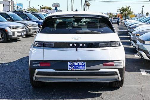 Atlas 2026 Hyundai IONIQ 5 SE