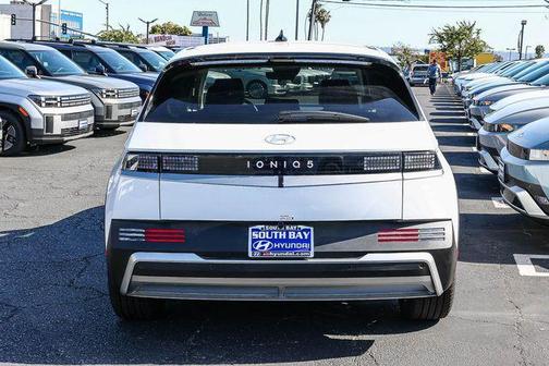Atlas 2026 Hyundai IONIQ 5 SE