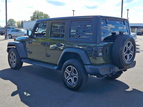 2022 Jeep Wrangler Unlimited Sport