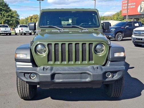 2022 Jeep Wrangler Unlimited Sport