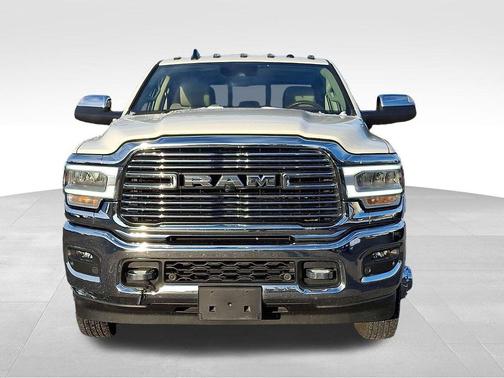 2021 RAM 3500 Laramie Crew Cab 4x4 8' Box