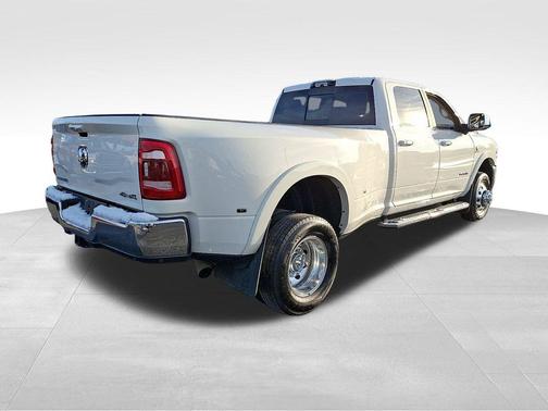 2021 RAM 3500 Laramie Crew Cab 4x4 8' Box