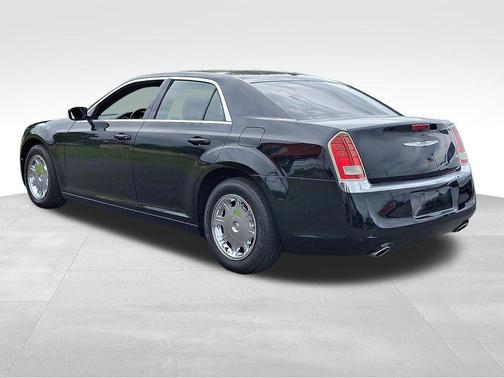 Gloss Black 2013 Chrysler 300 S