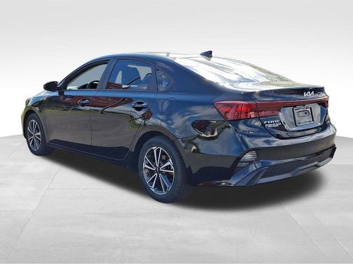 Aurora Black 2023 Kia Forte LXS