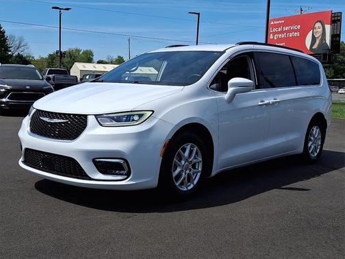 2022 Chrysler Pacifica Touring L