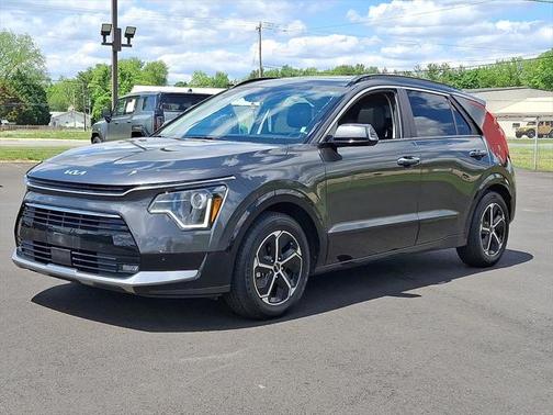 2023 Kia Niro SX