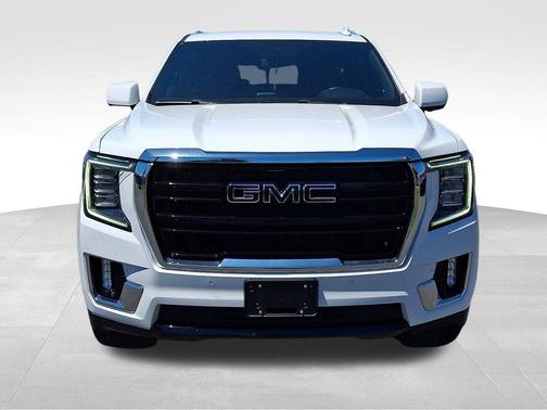 Summit White 2023 GMC Yukon SLE