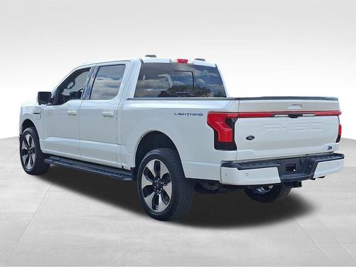 2022 Ford F-150 Lightning Platinum