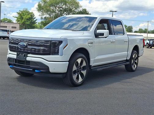 2022 Ford F-150 Lightning Platinum