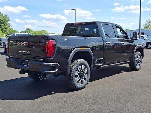 2025 GMC Sierra 2500 Denali