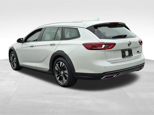2019 Buick Regal TourX AWD Essence