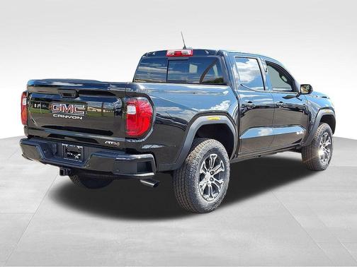 2025 GMC Canyon AT4