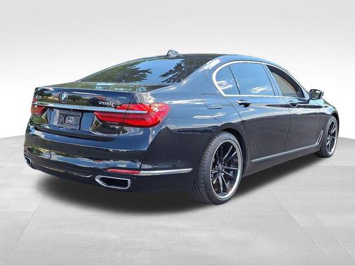 2016 BMW 750 i xDrive
