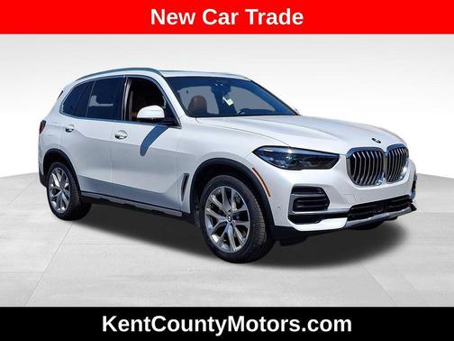 Mineral White Metallic 2022 BMW X5 xDrive40i