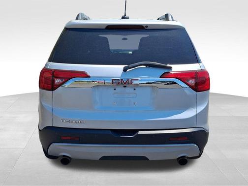 Quicksilver Metallic 2019 GMC Acadia SLE-2