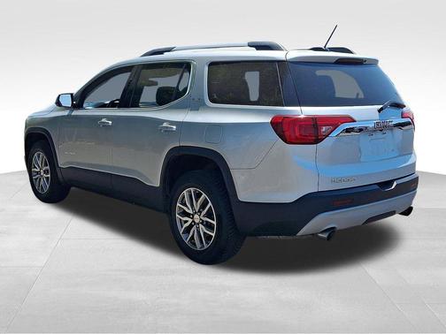 Quicksilver Metallic 2019 GMC Acadia SLE-2