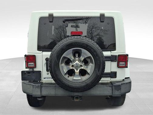 2013 Jeep Wrangler Sahara