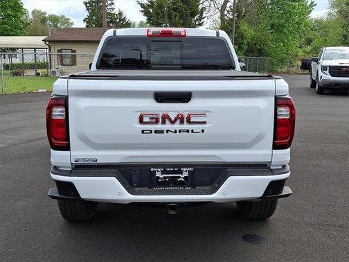 2023 GMC Canyon Denali