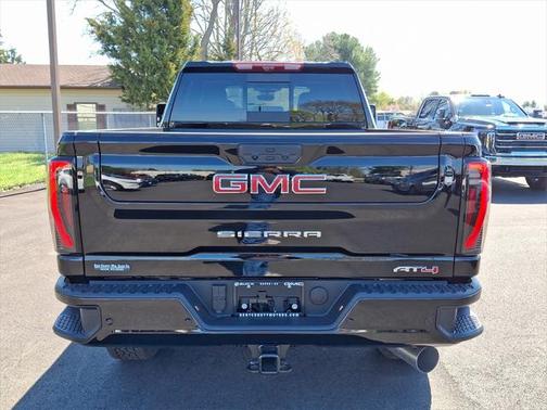 2025 GMC Sierra 2500 AT4
