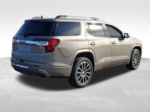 Light Stone Metallic 2022 GMC Acadia Denali