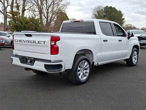 2022 Chevrolet Silverado 1500 Custom