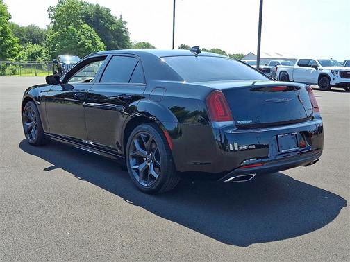 2023 Chrysler 300 Touring