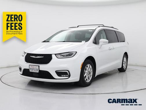 White 2022 Chrysler Pacifica Touring L