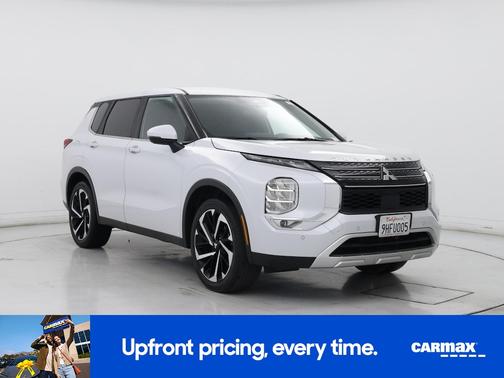 2023 Mitsubishi Outlander SE