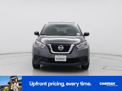 Gray 2019 Nissan Kicks S