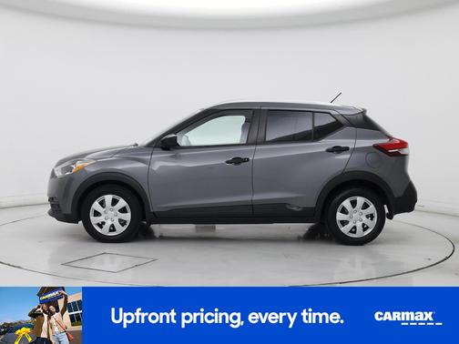 Gray 2019 Nissan Kicks S