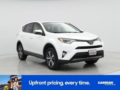 White 2018 Toyota RAV4 XLE