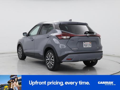 Gray 2023 Nissan Kicks SV