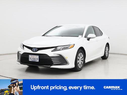 White 2024 Toyota Camry Hybrid LE