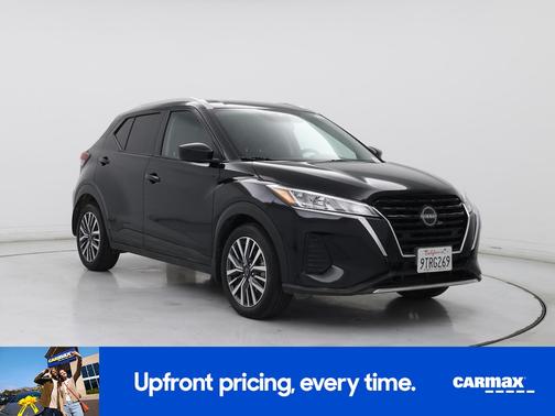 Black 2024 Nissan Kicks SV