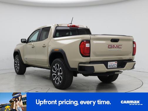 2024 GMC Canyon AT4