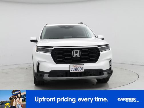 White 2024 Honda Pilot Touring