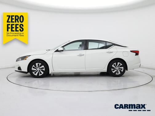 White 2022 Nissan Altima S