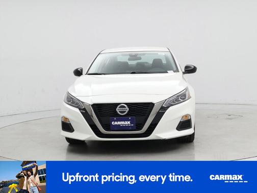 White 2021 Nissan Altima SR