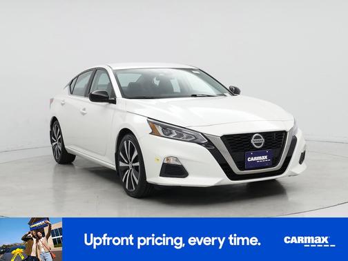 White 2021 Nissan Altima SR