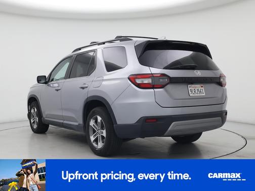 Silver 2024 Honda Pilot EX-L