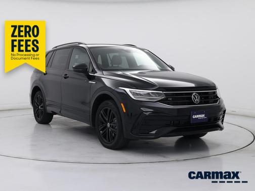 Black 2022 Volkswagen Tiguan SE R-Line Black