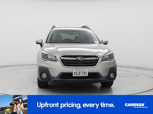 Pearl 2018 Subaru Outback 2.5I Premium