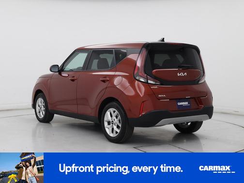 Orange 2024 Kia Soul LX