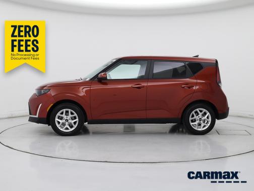 Orange 2024 Kia Soul LX