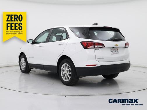White 2022 Chevrolet Equinox LS