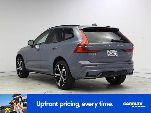 Gray 2023 Volvo XC60 B5 Ultimate Dark Theme